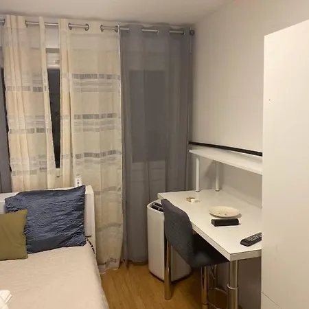 Zola 2 *
